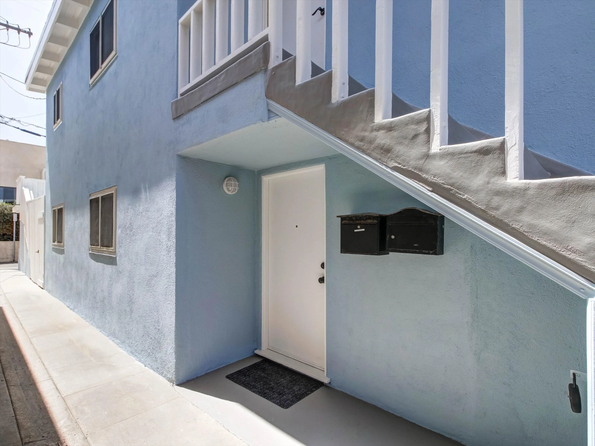 13-Exteriors-13.jpg