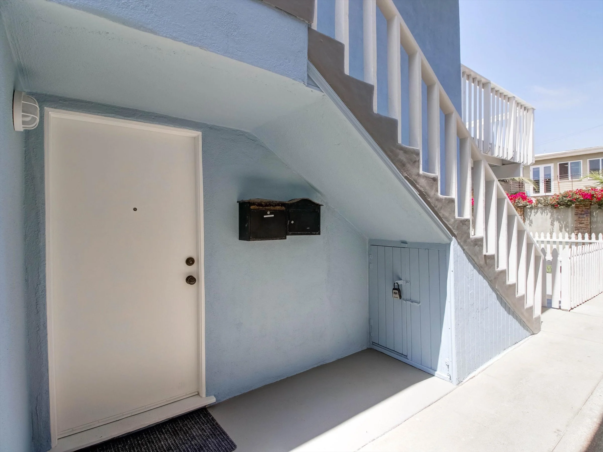 14-Exteriors-14.jpg