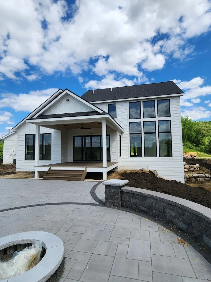 Woodland Valley Ln Covered Porch