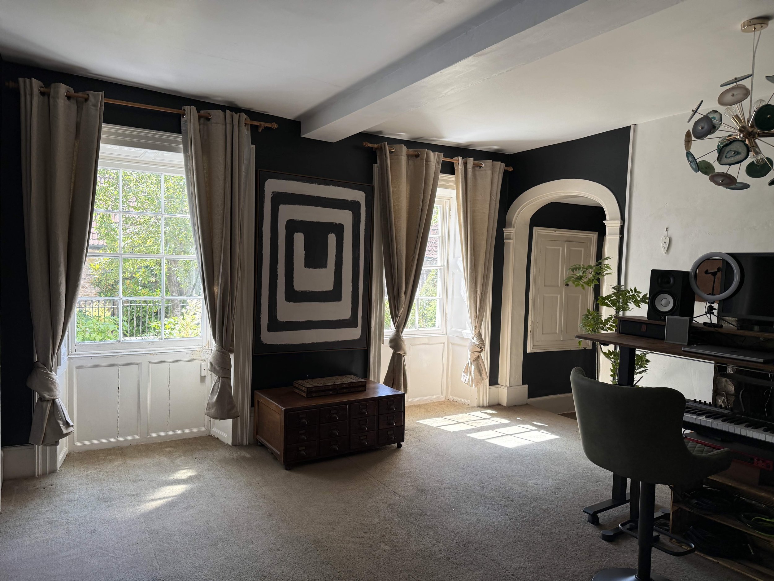 THE DRAWING ROOM / MUSIC ROOM
Period proportions · contemporary layering · performance potential