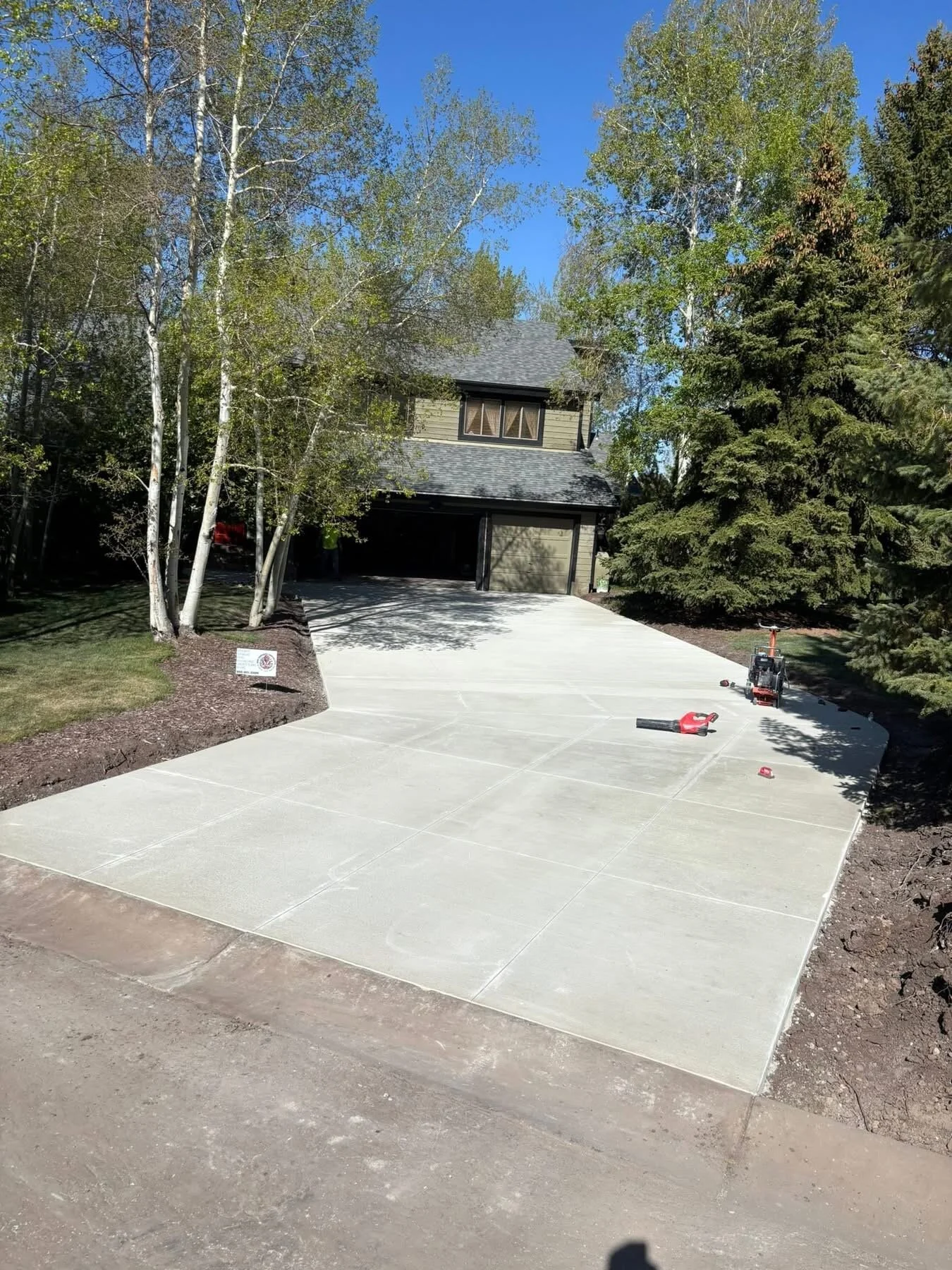 zion-concrete-finished-driveway-mountain-home.jpg