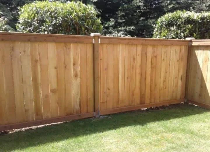 Custom cedar fence installation by Kairos Hardscape & Design in Seattle.