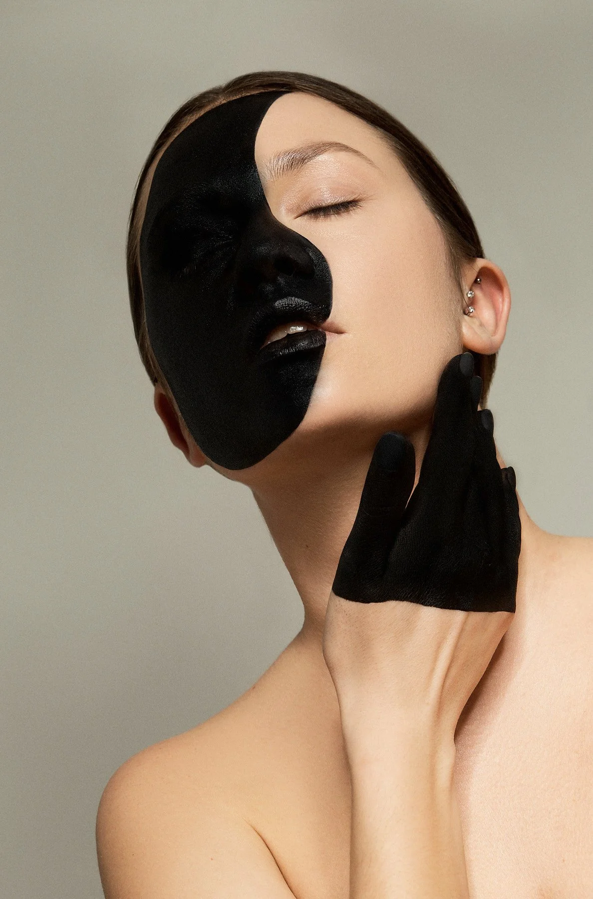 Yin Yang Editorial195620011.jpg