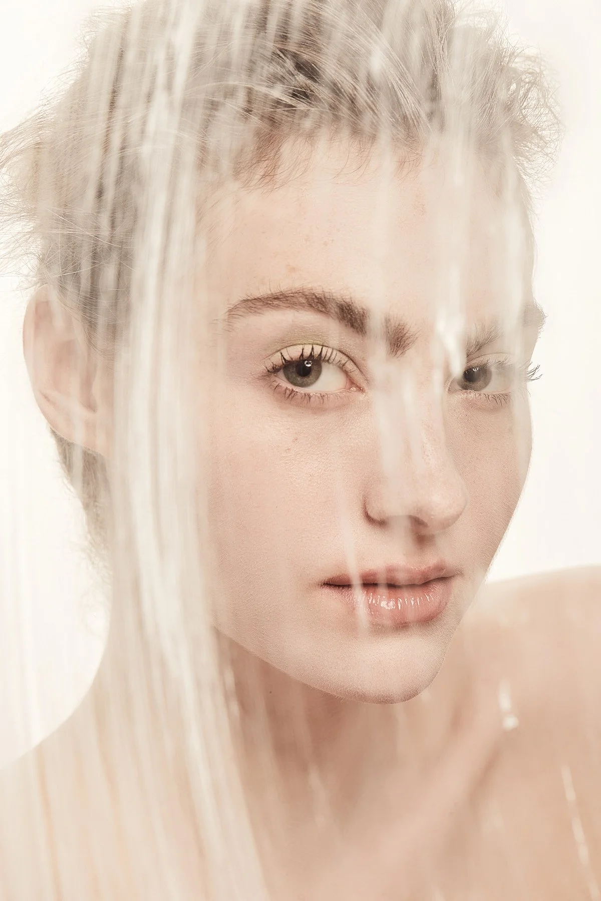 White Beauty Editorial EmMarie_Jun'2302700.jpg