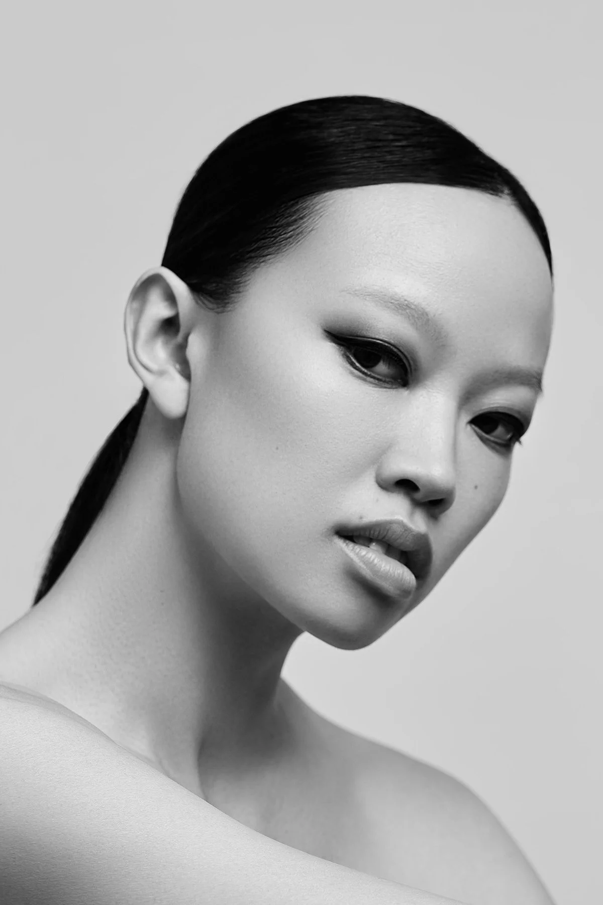 B&W Beauty_Vi_Sep'2504430.jpg