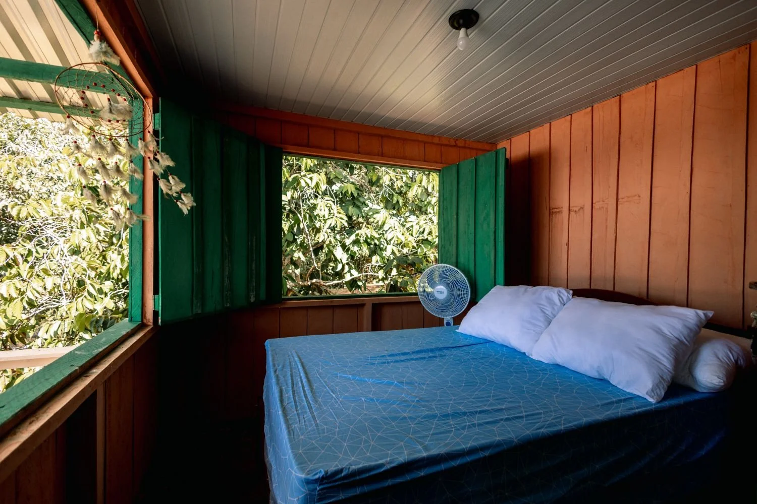 Quarto - Pousada de Base Comunitária do Tiririca