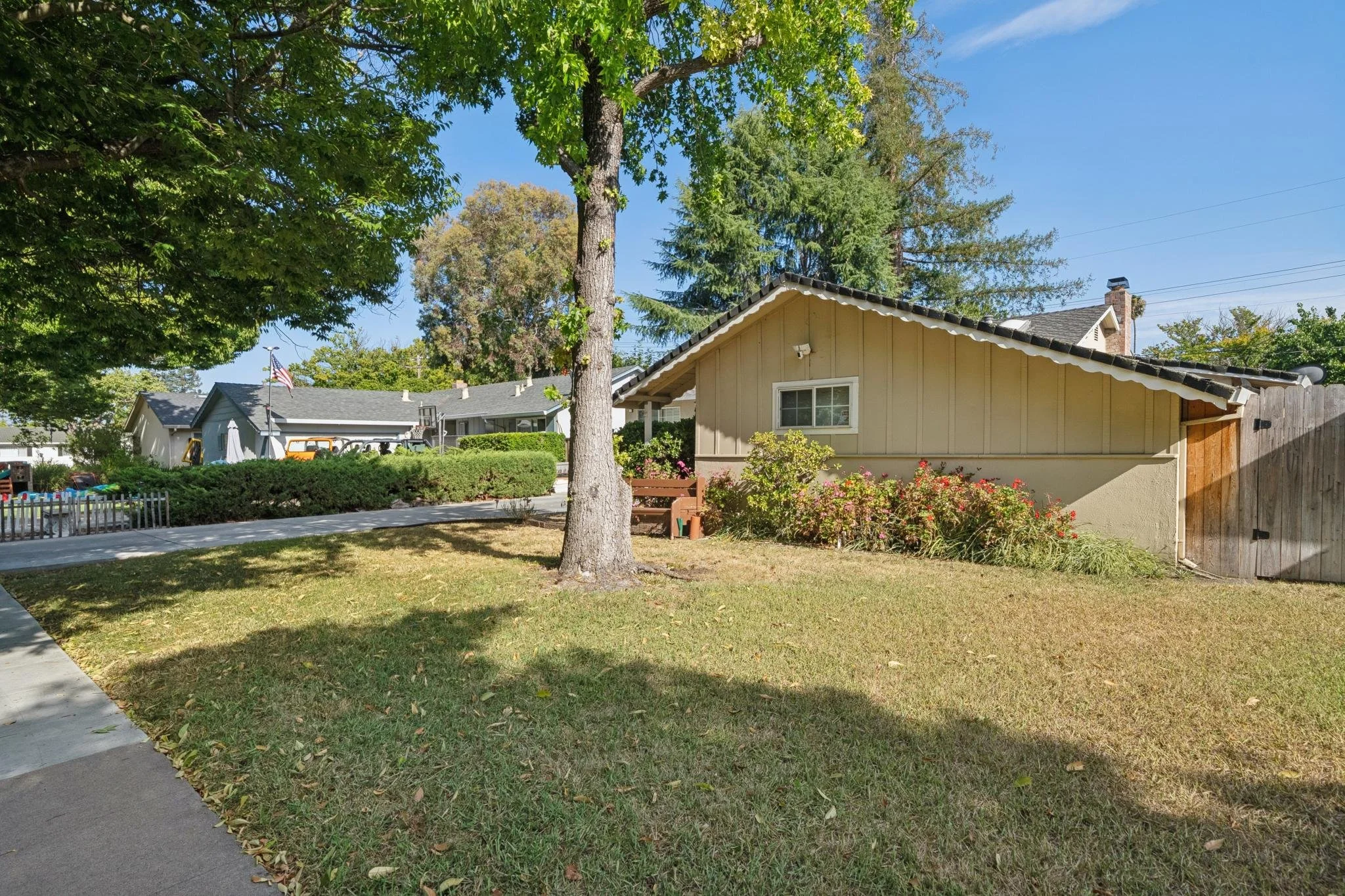 019-1518-willowmont-avenue.93185.p2k.003.jpg