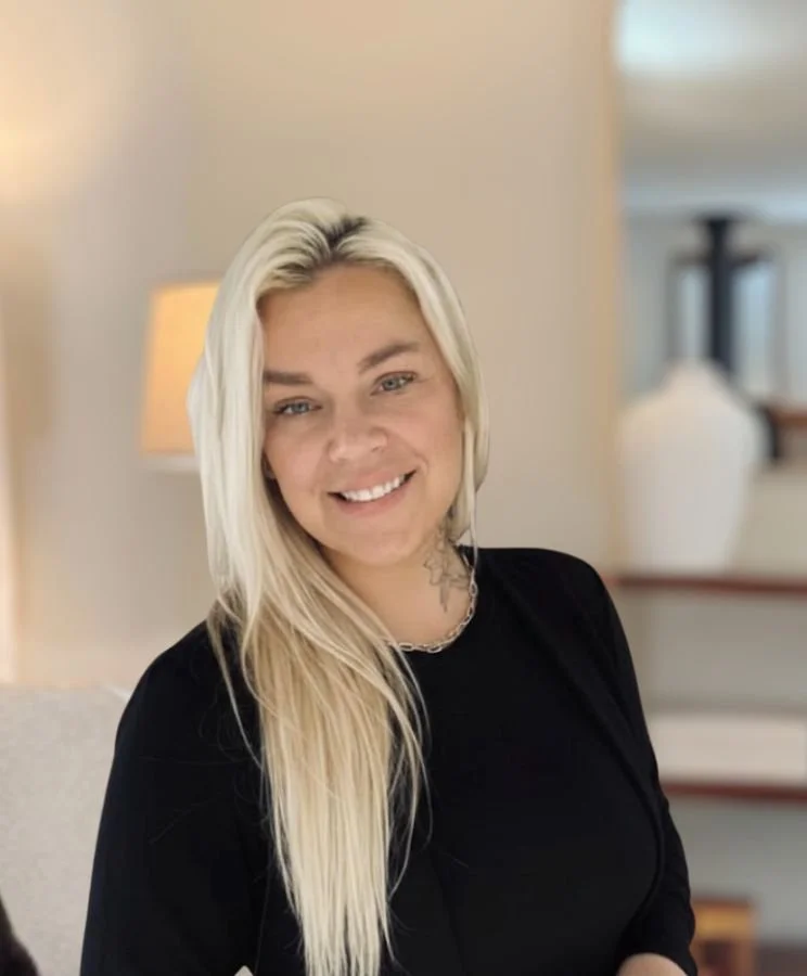 Dana Bernhardt Coldwell Banker Realtor in Silicon Valley, team member of SV Homes Real Estate