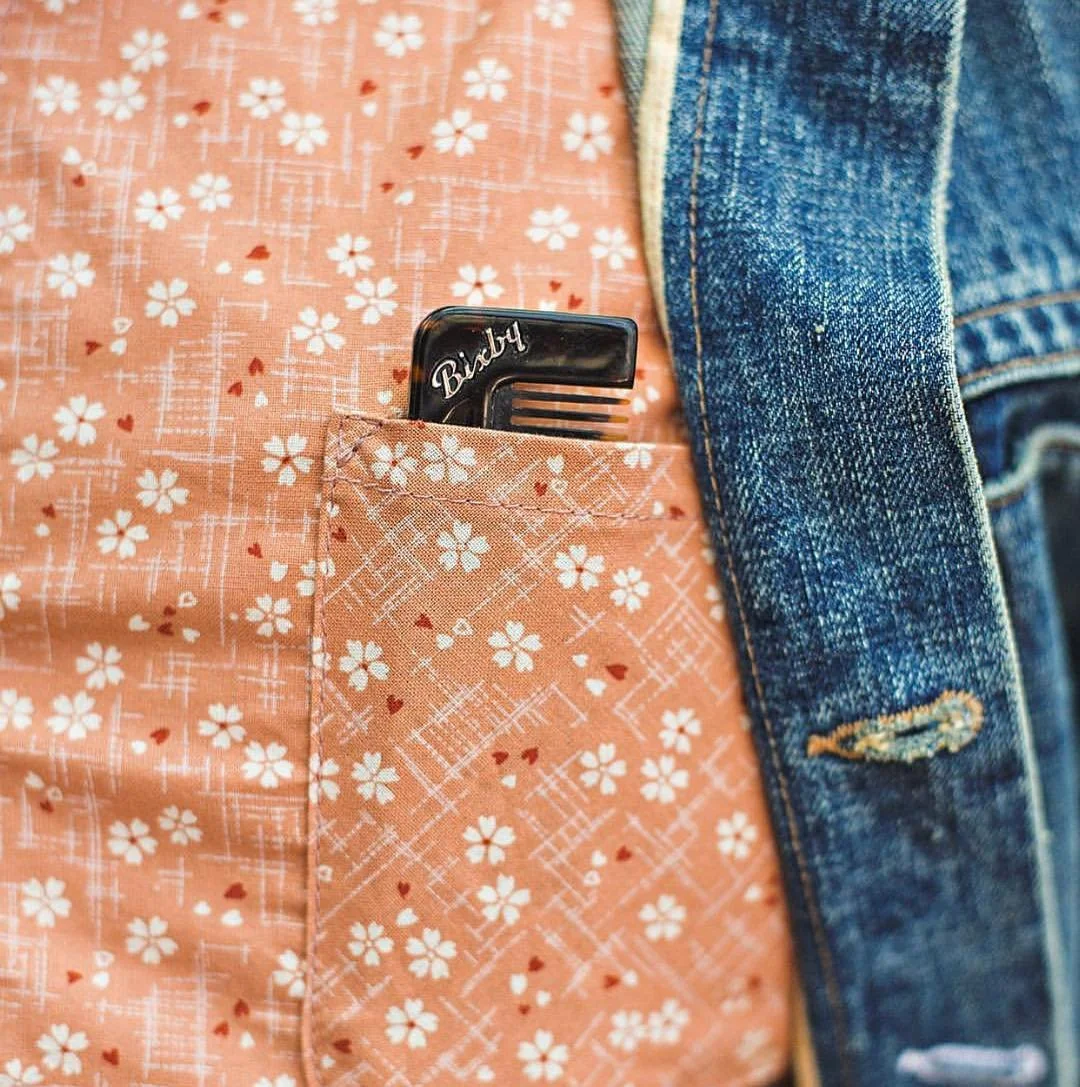 Even as an accessory, our combs kill it 😍

@standard_indigo, thanks for sharing!