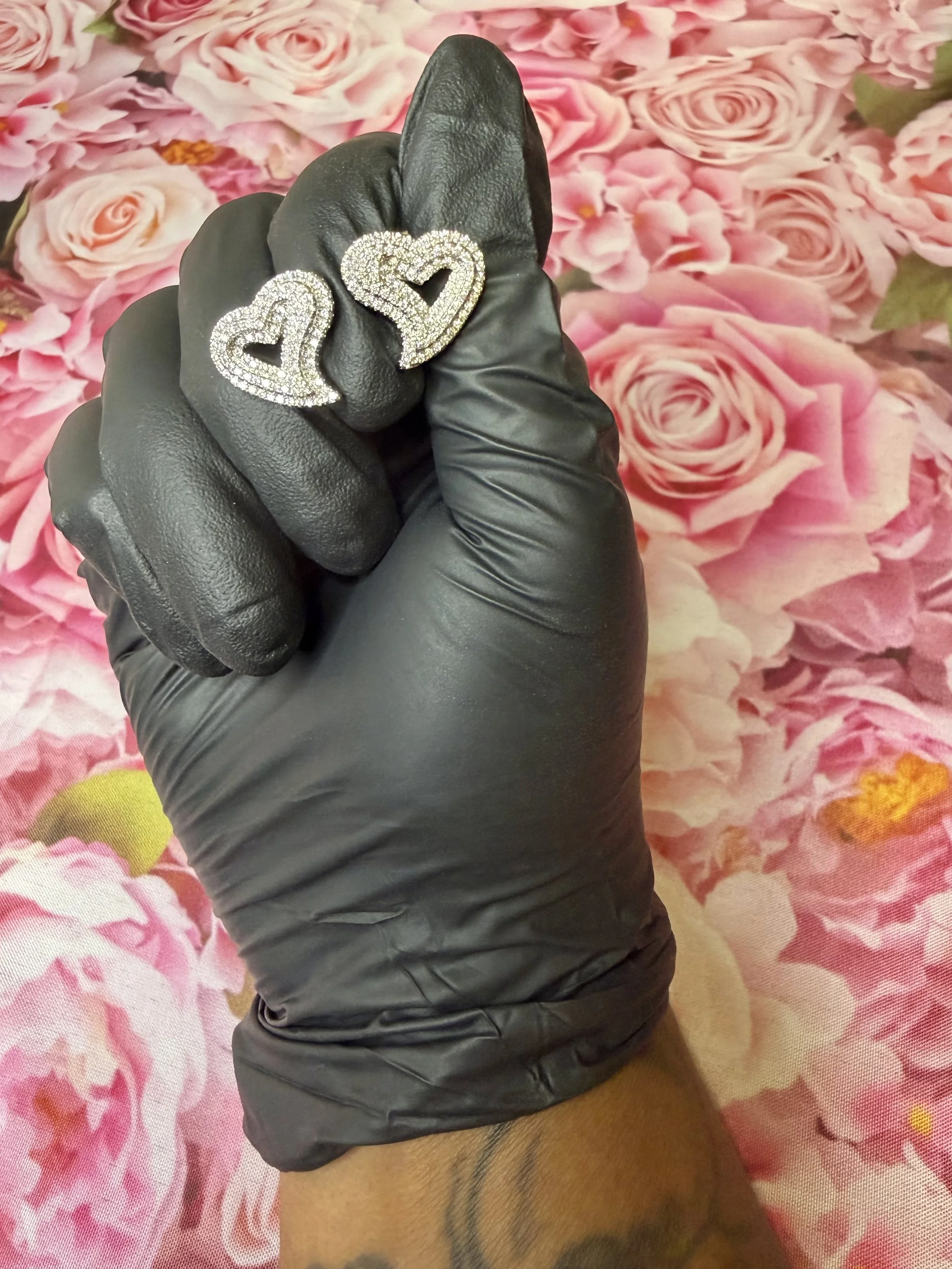 THAT GIRL SILVER HEART STUDS