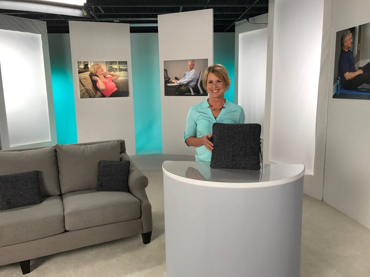 HOSTING - CONCEPTS TV PRODUCTIONS