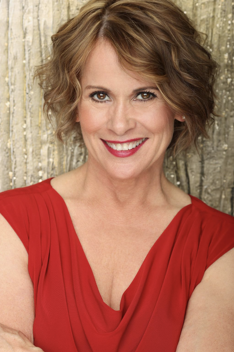 Anne Howard Headshot 2.png