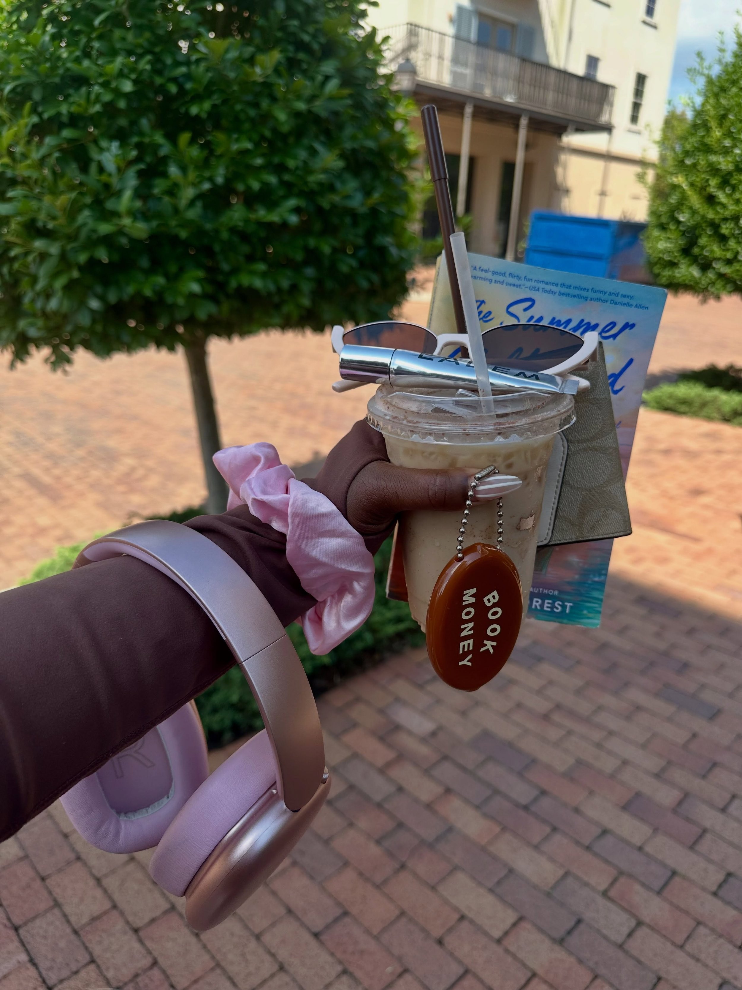 One thing about the BGLL girls&hellip; we&rsquo;re not showing up empty-handed. 😂🤎

A good book? Always.
Something to sip? Of course.
Lip combo? Don&rsquo;t play with us.

We had to put our own spin on the #GirlGrip trend. 

💬 Drop the slide numbe