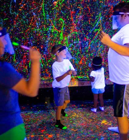 splatter-room-family-fun-neon.jpg