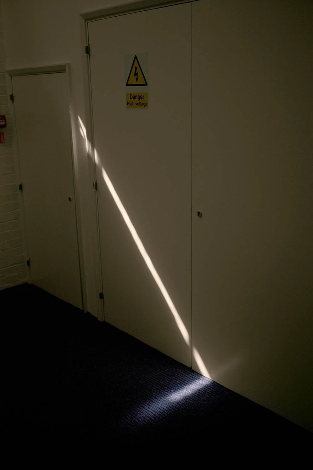 METRO_LIGHT_DOOR 001.jpg