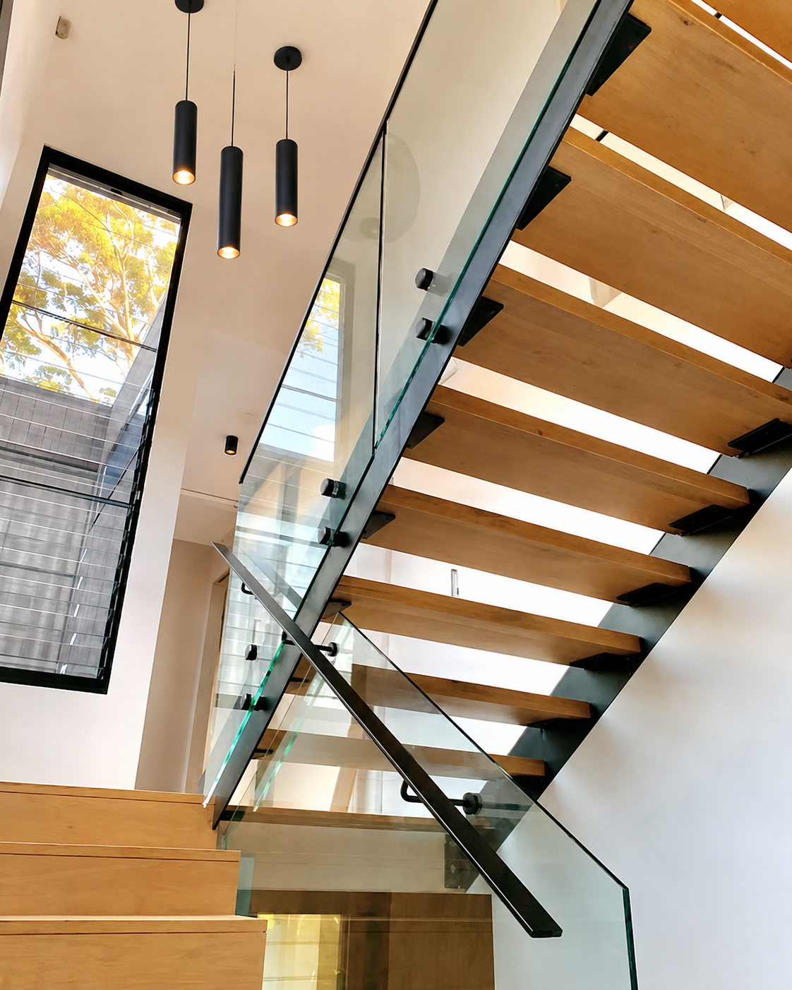 Glass balustrades for stairwell