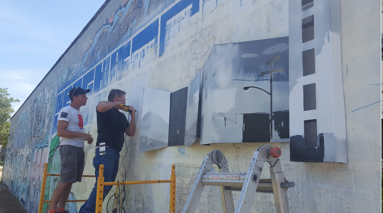 Finished! Kat Cole Installs Her Piece