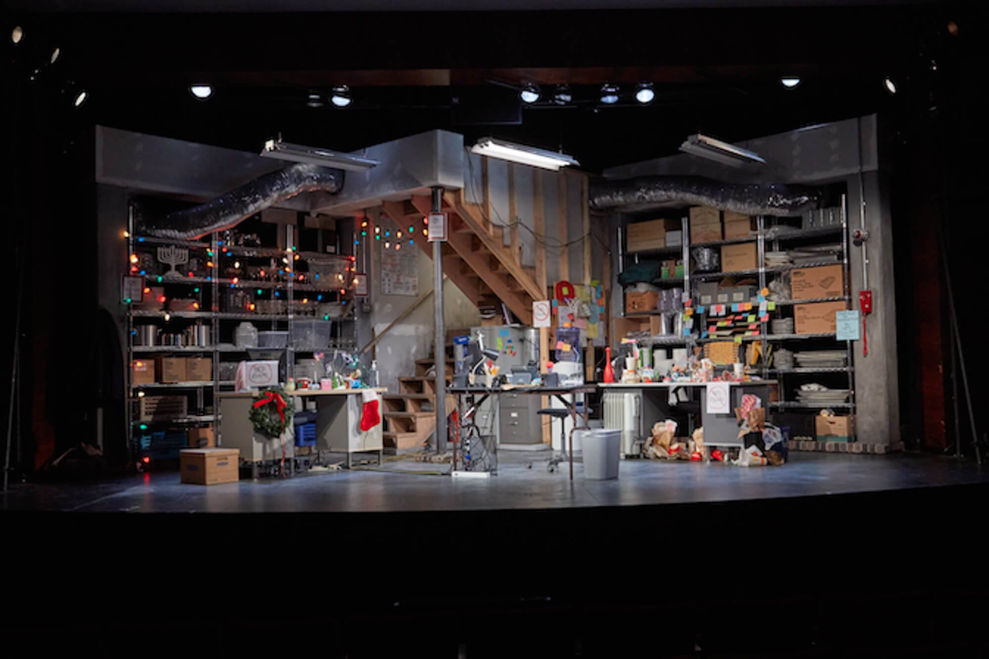 Fully Committed - TheaterWorks - Directed by Bill Fennelly -  0005.jpg