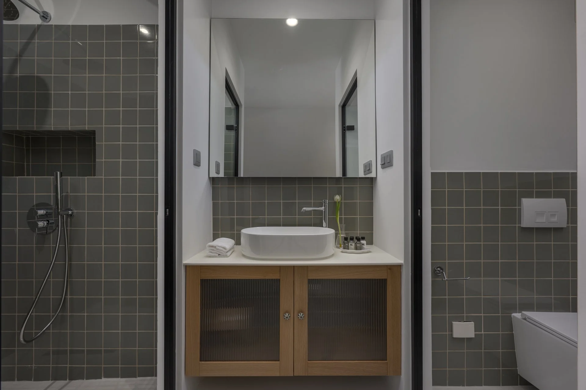 Binome Suites R07 View17.jpg