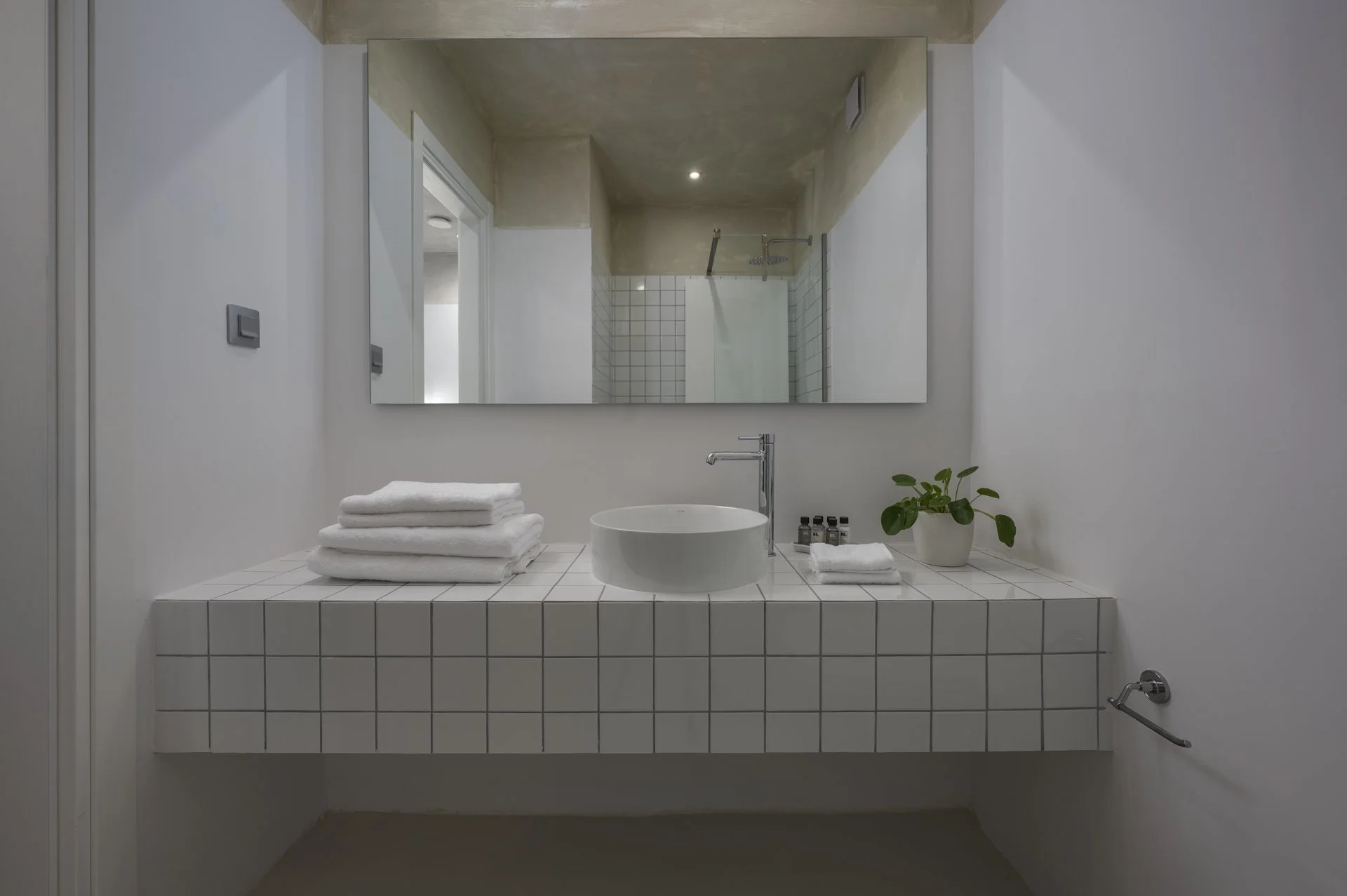 Binome Suites R08 View10.jpg