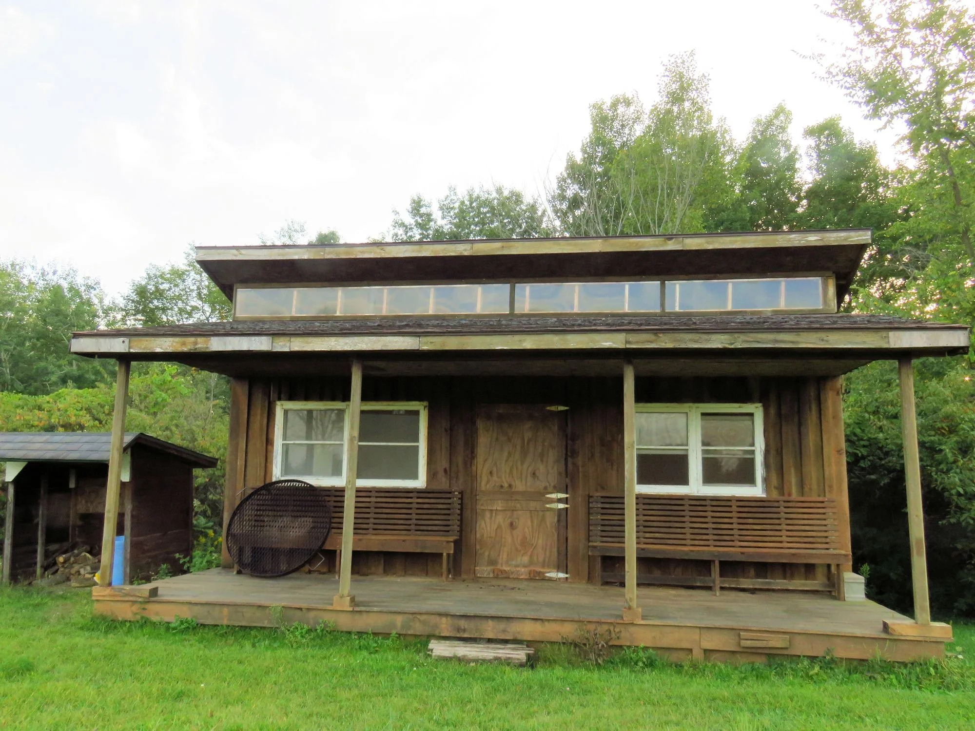 Strawbale Cabin (Blufftop) 03.jpg