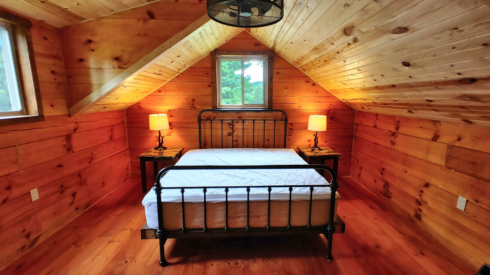 St Paul Log House 05 Loft Bed.jpg