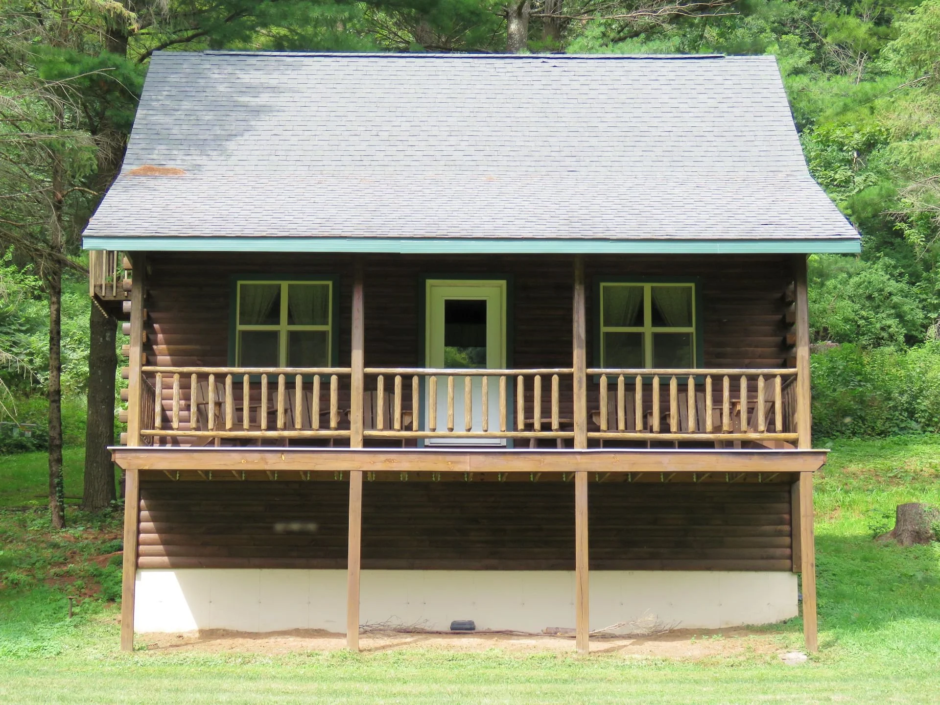 Log Cabin EXT 02.jpg