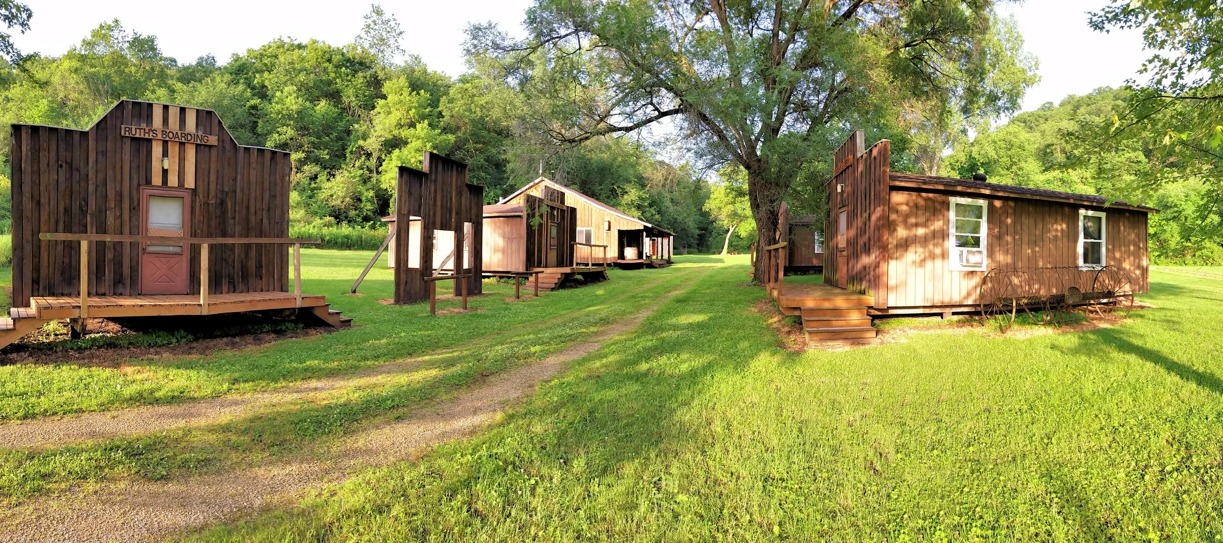 Frontier Town - panorama 1A.jpg