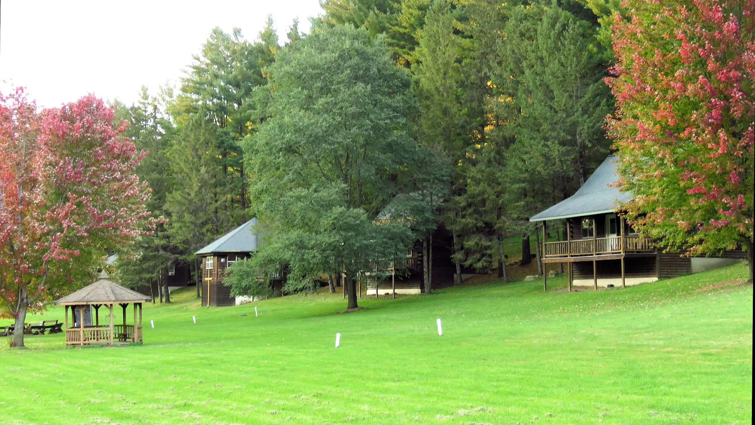 Log Cabin OUTSIDE 02 village.jpg