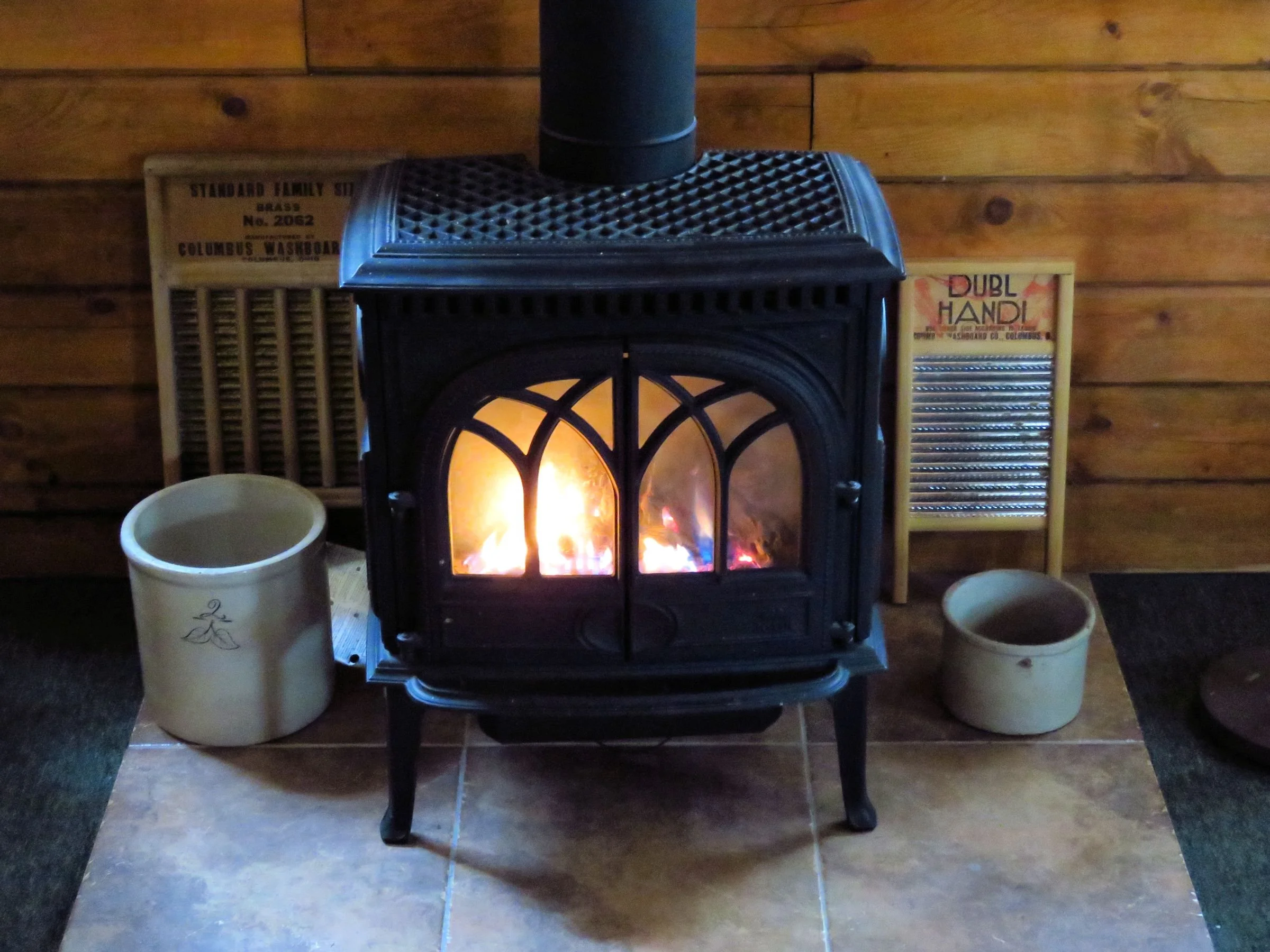 Log Cabin INSIDE 08 fireplace.jpg