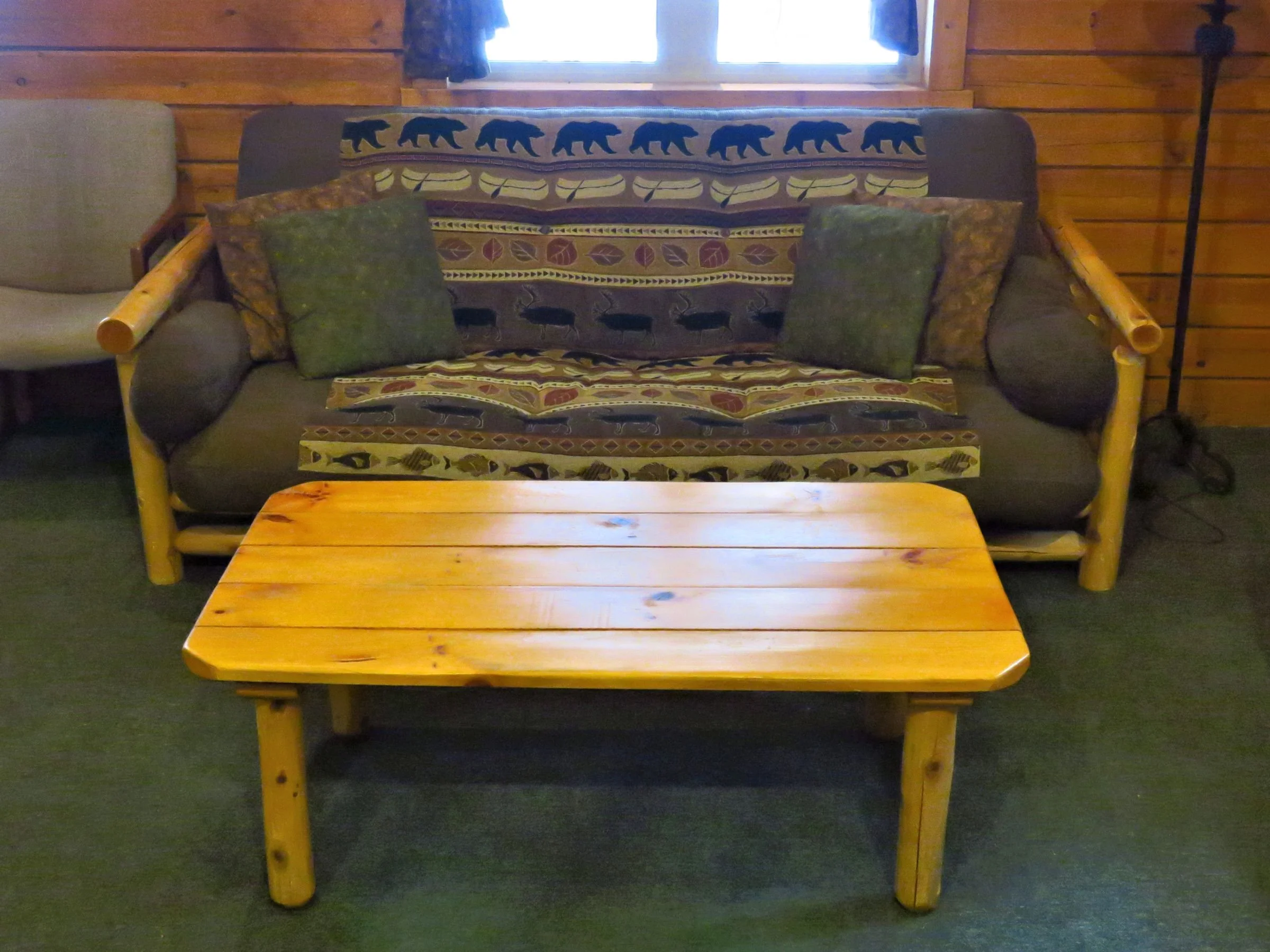 Log Cabin INSIDE 10 lounge.jpg