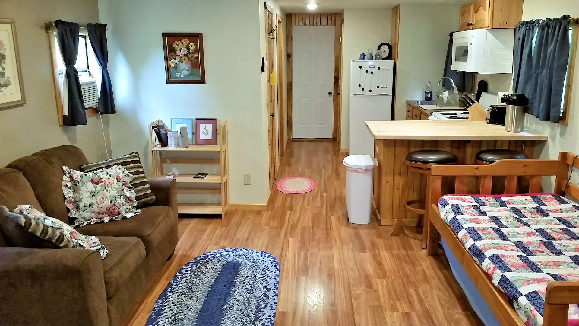 Flour Cottage Interior 02.jpg