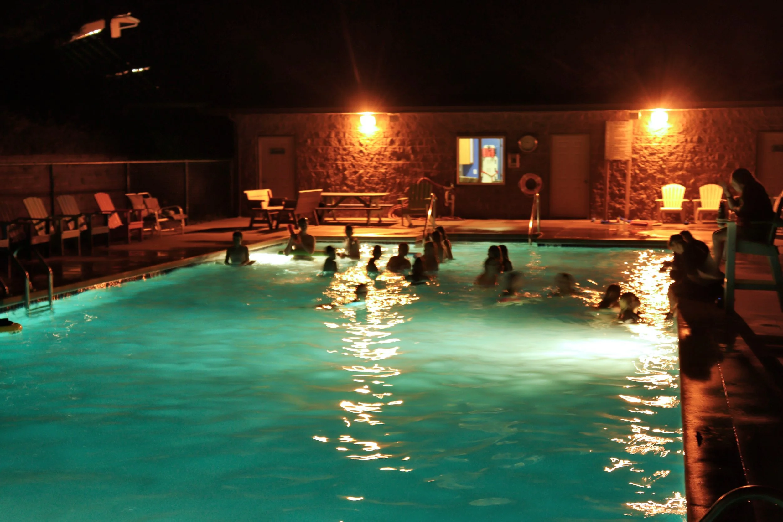Pool Night Swim Lights 04A.JPG