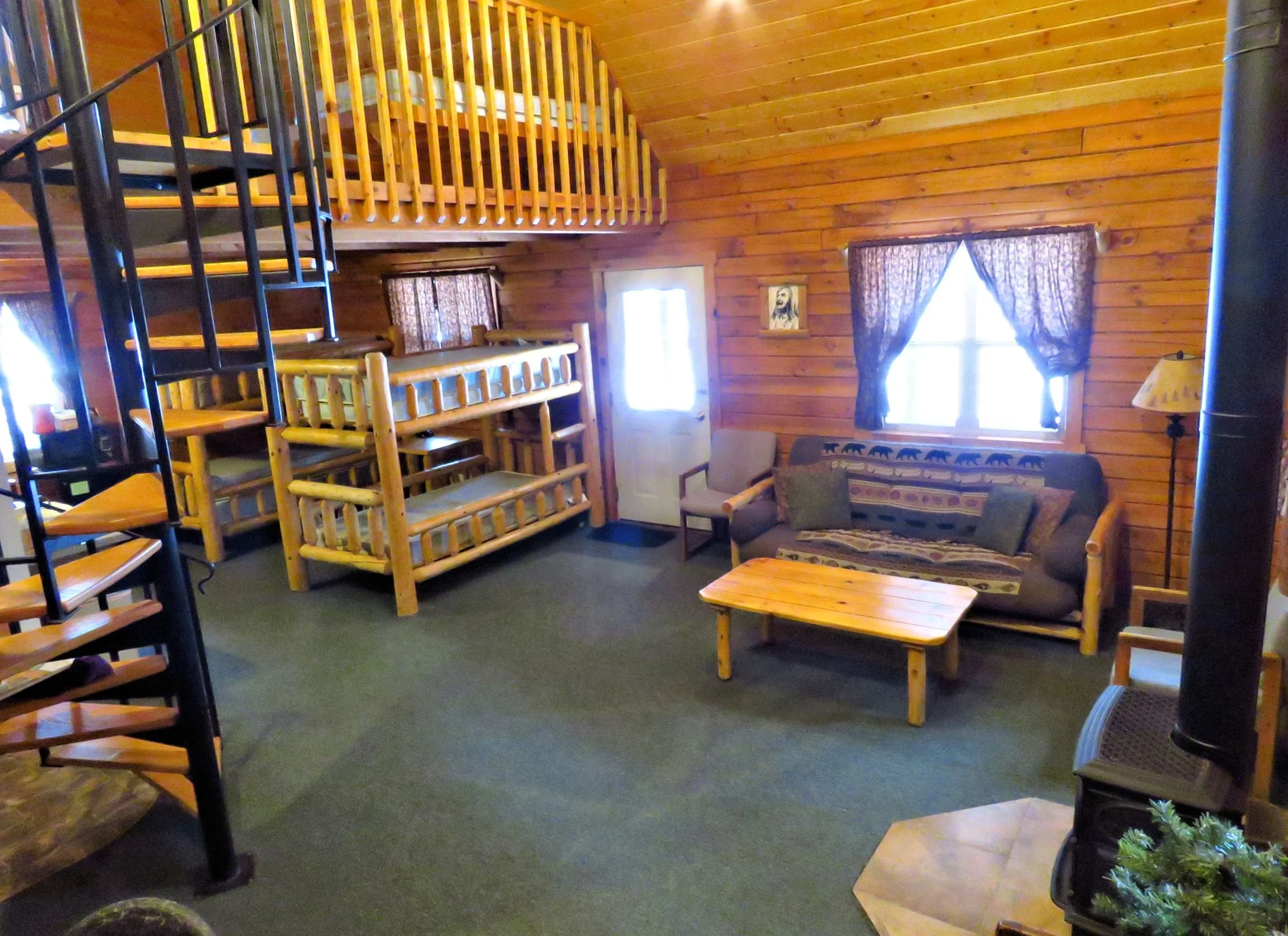 Log Cabin INSIDE 00.jpg