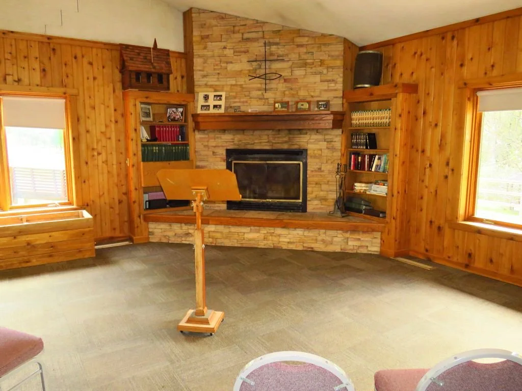 RC Shalom Room - Fireplace 01.jpg