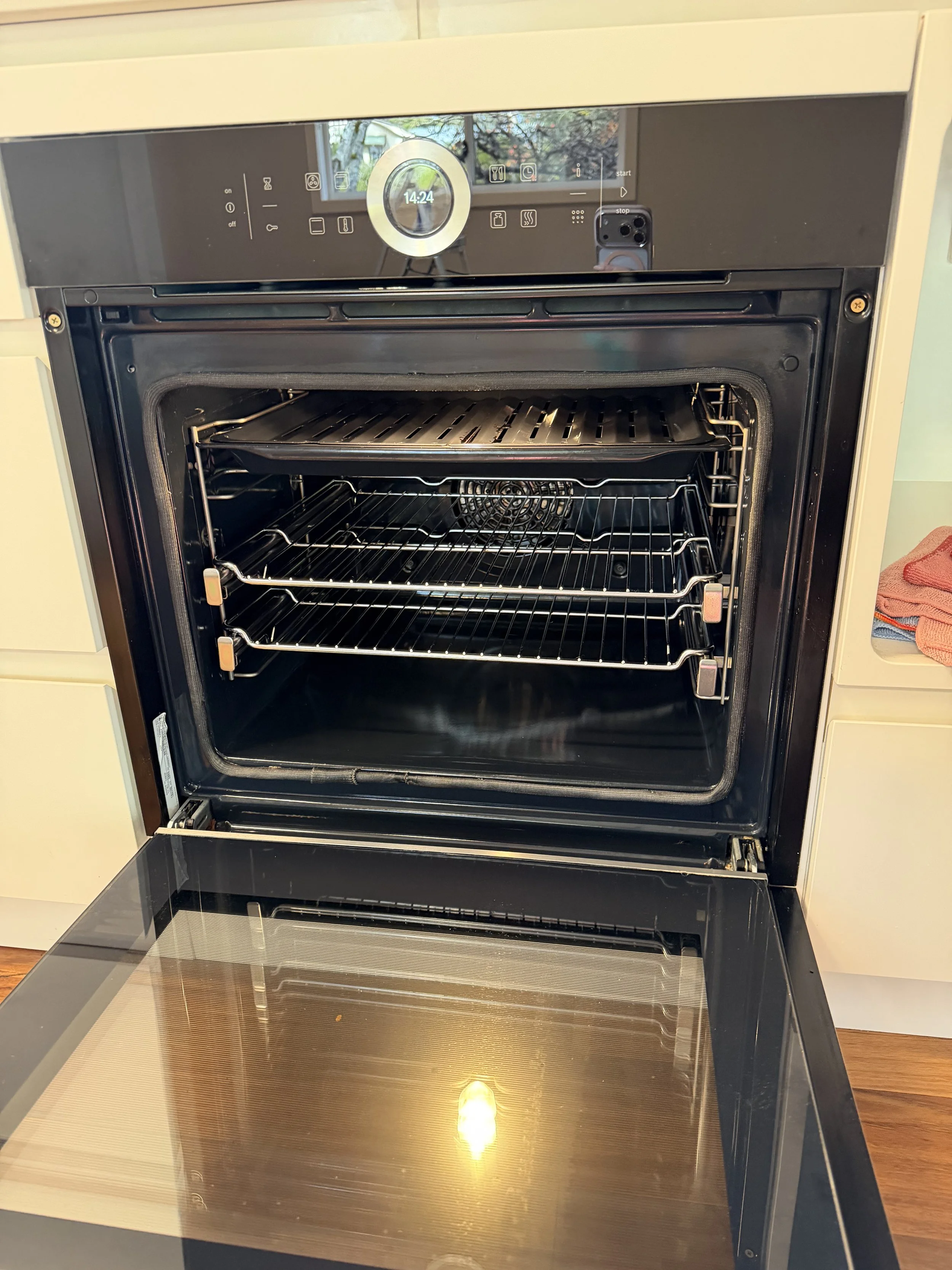 Cleaned oven 