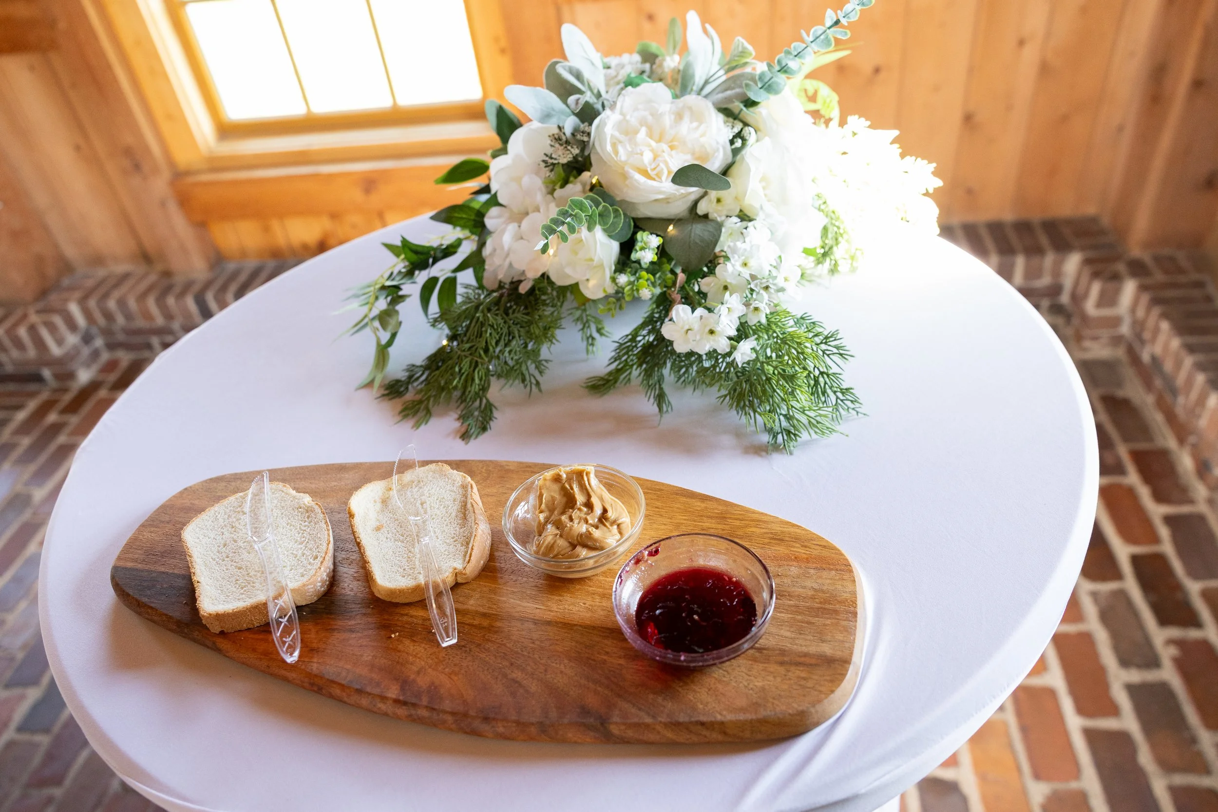 Married_MildaleFarm_032126_SmilesbyWhitney--332.jpg