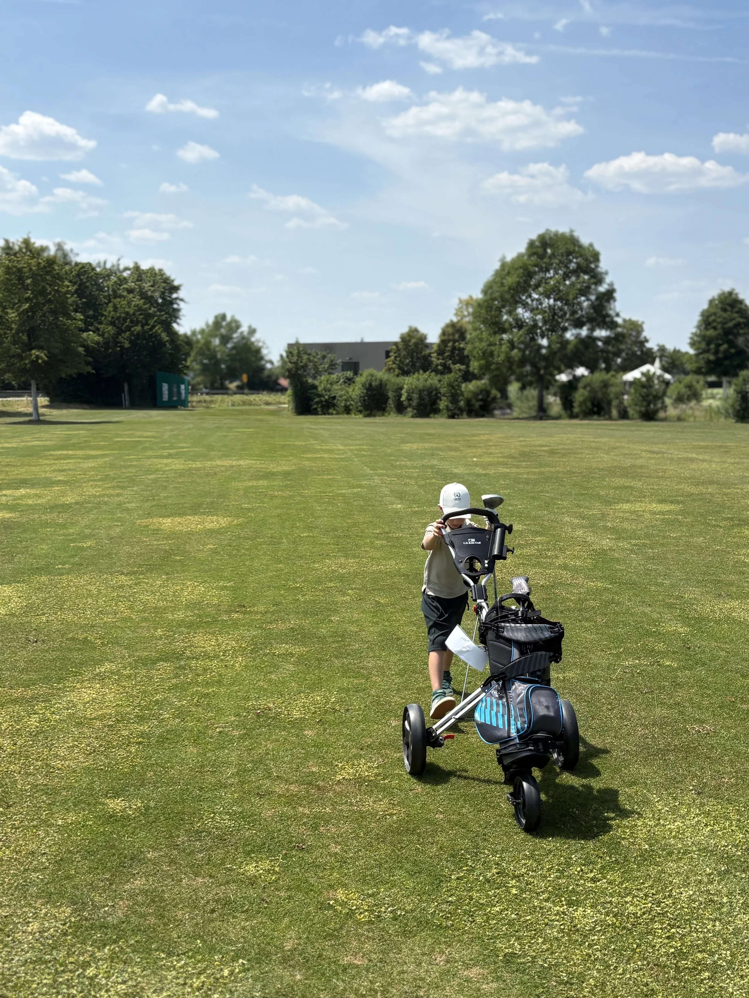 Golf und Alltag — wie ich es tatsächlich schaffe, dreimal pro Woche auf den Platz zu kommen