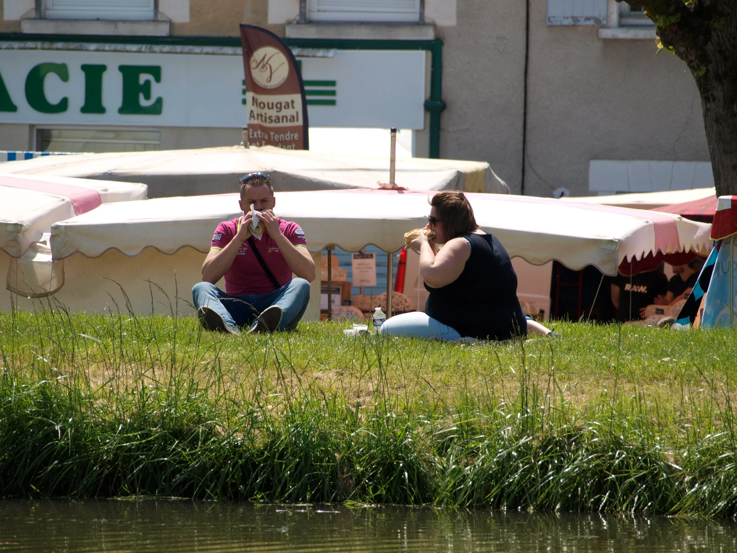 Un dimanche au bord de l'eau - 6.jpeg