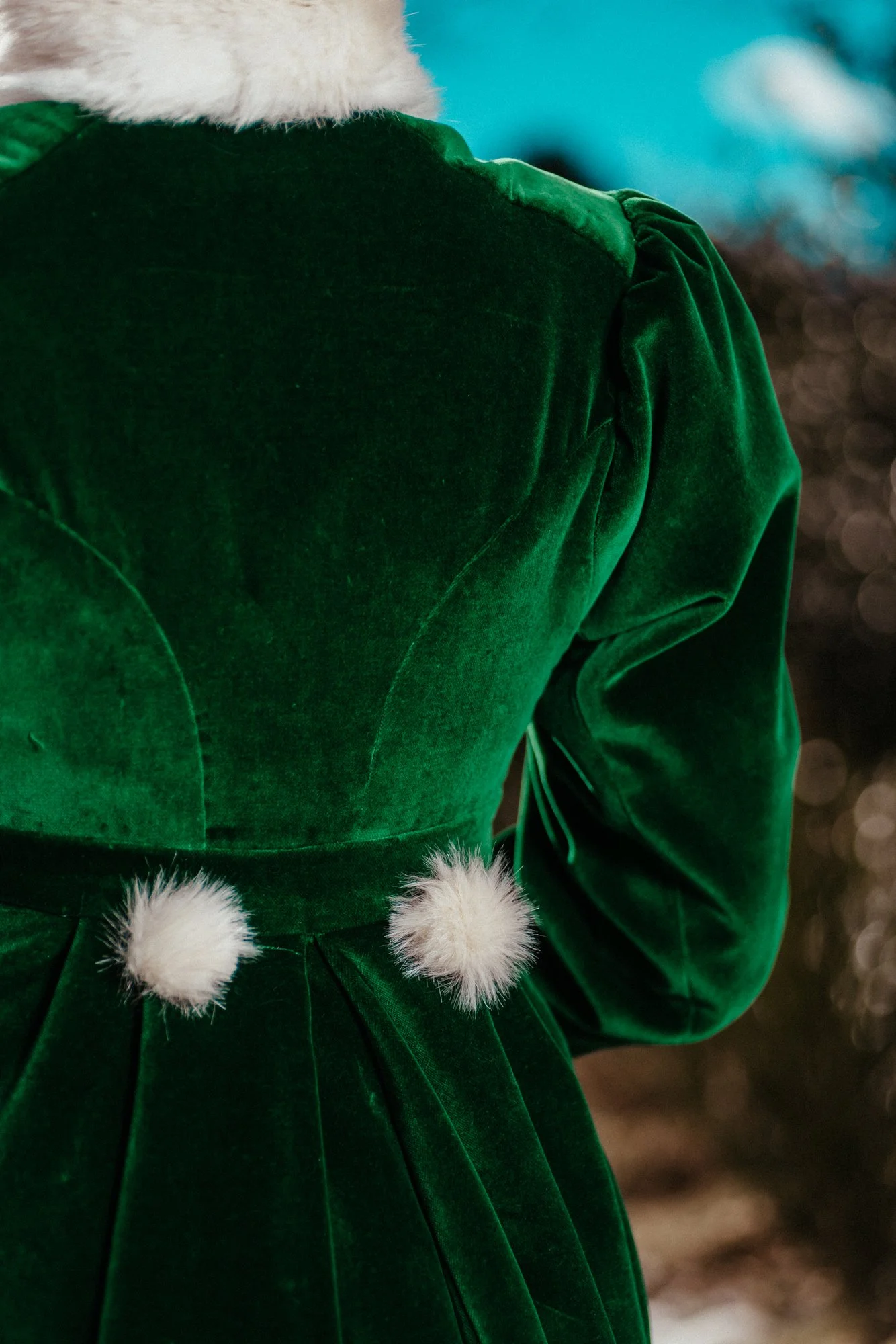 détail couture dos Veste en velours vert historique premier empire 19ème siècle