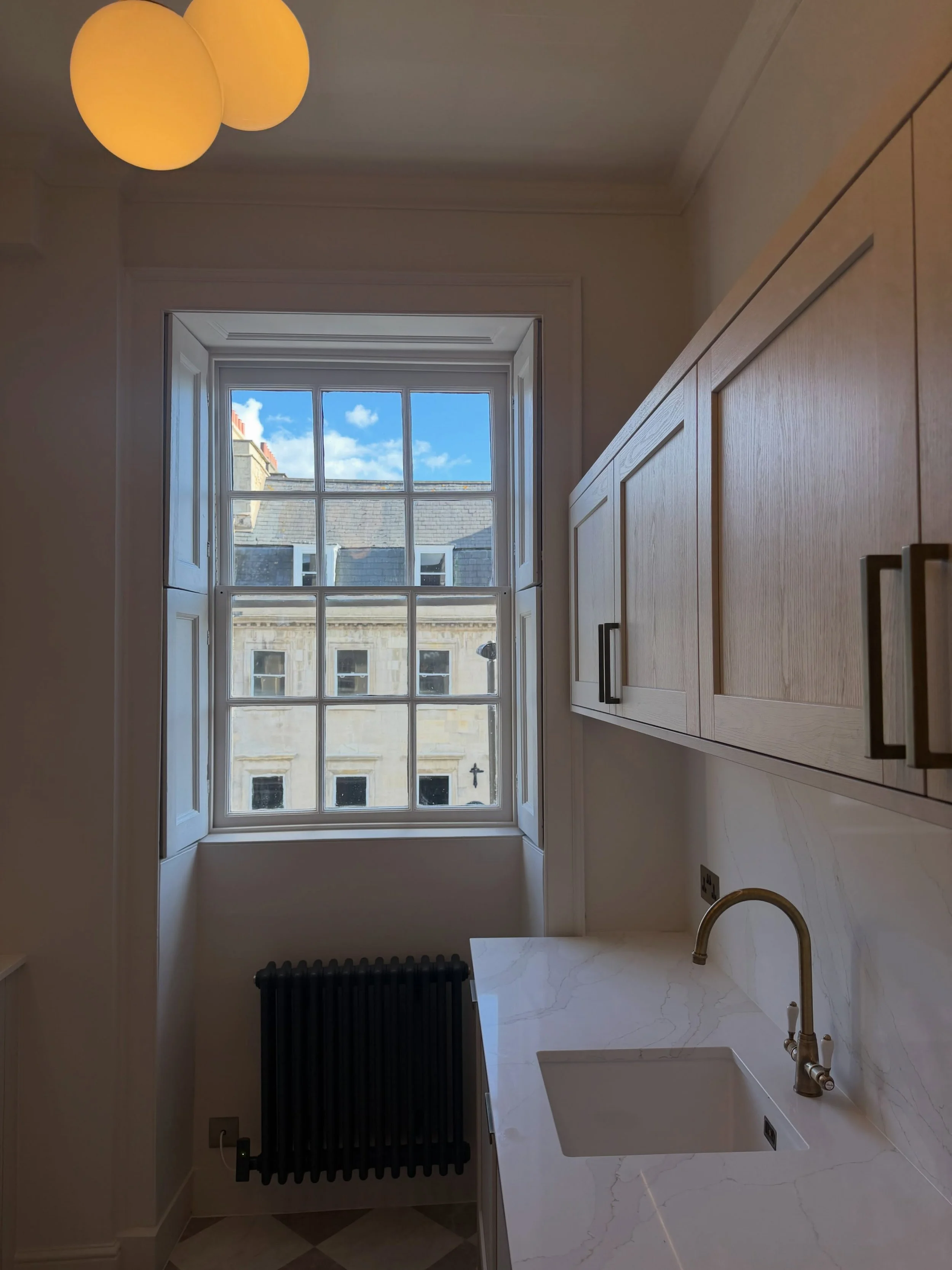 Pleased to get this little city central flat over the line last week 🤩 full internal renovation carried out with everything being touched by our team 🤝 #gemconstructionbath #renovation #bathsomerset #kitchenremodel #home