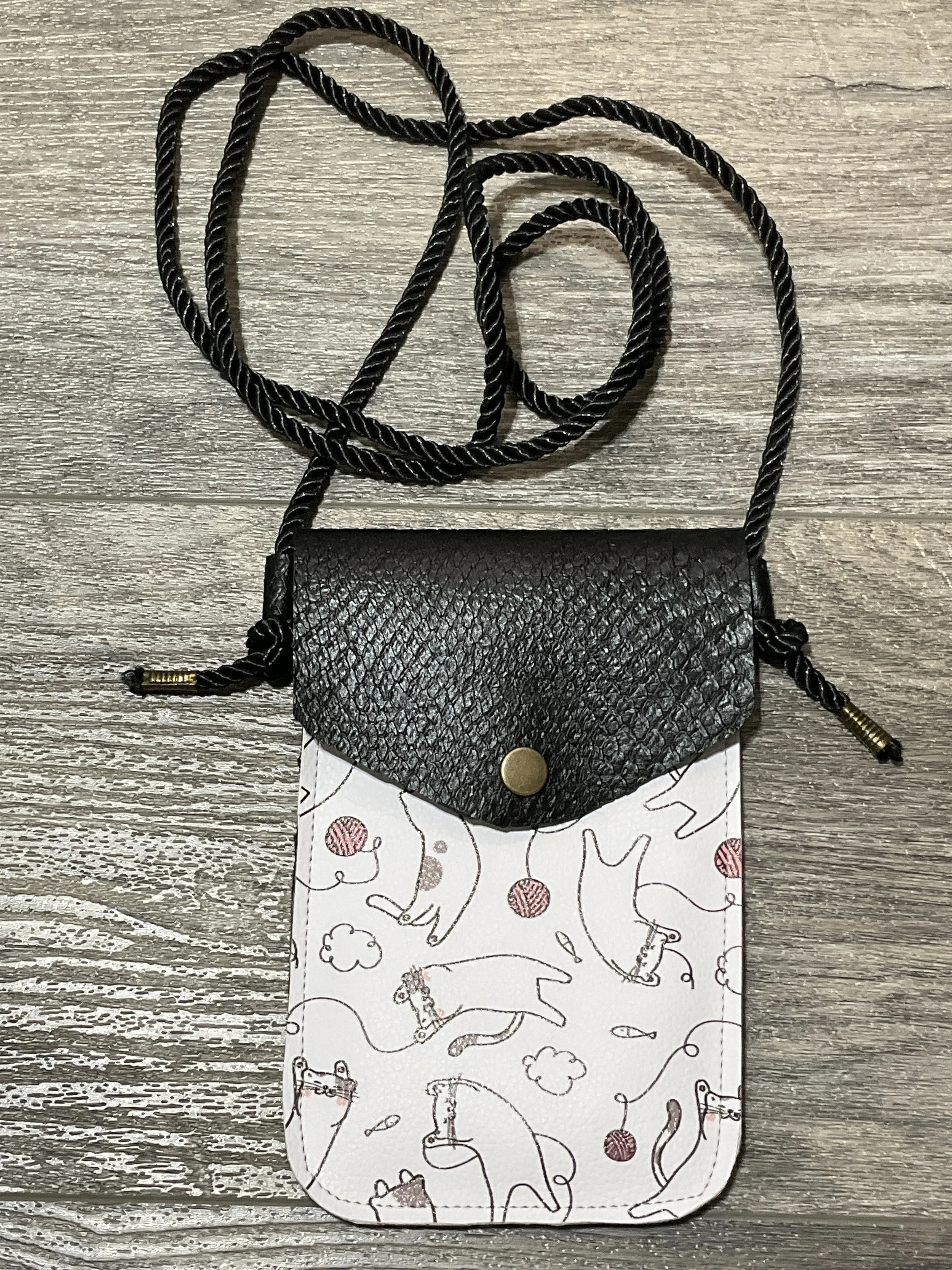 Whisker Fun Crossbody