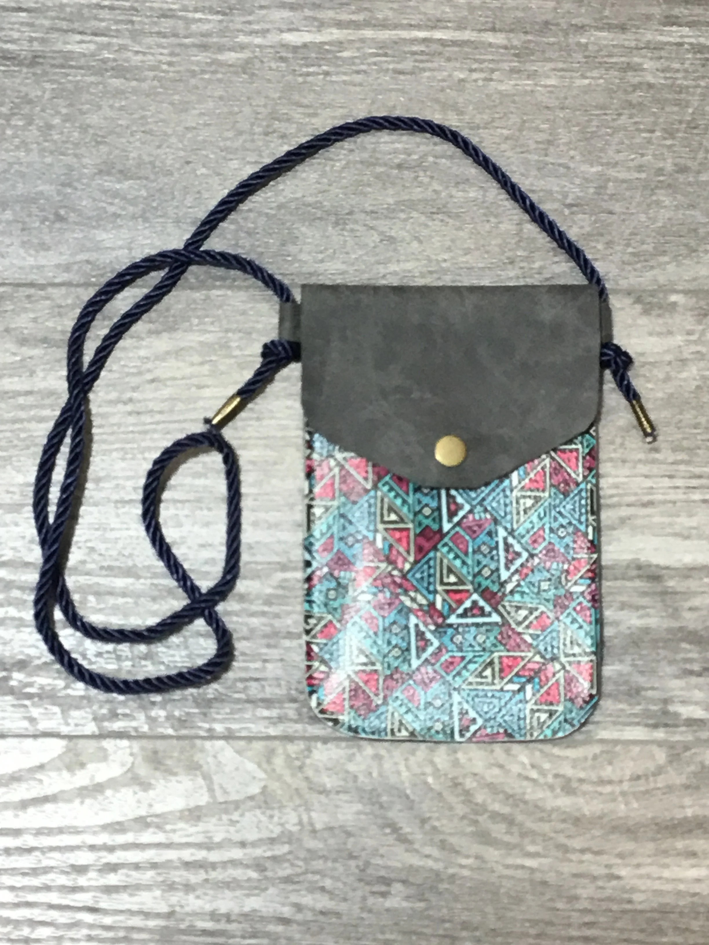 Quartz Crossbody