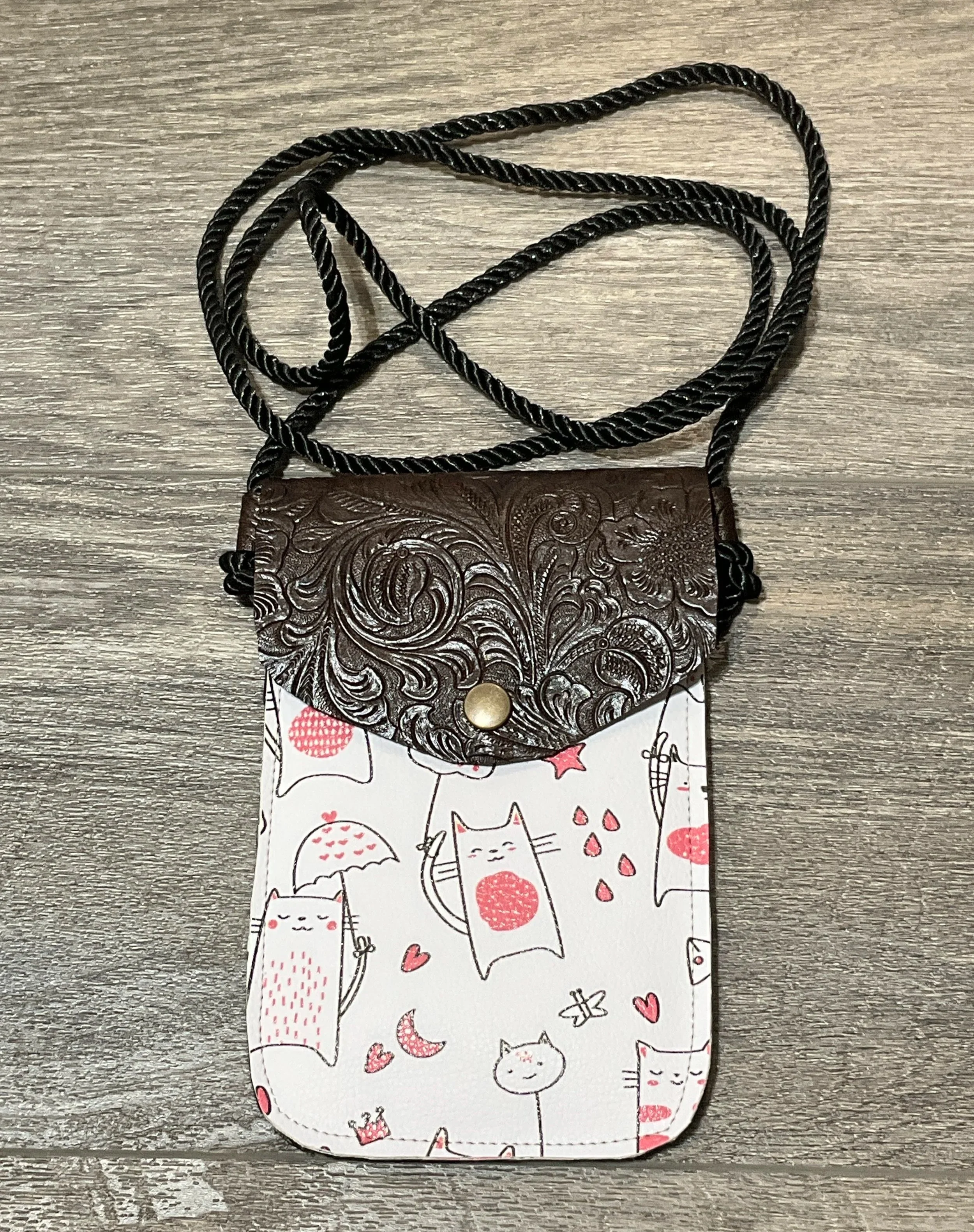Kitty Charm Crossbody