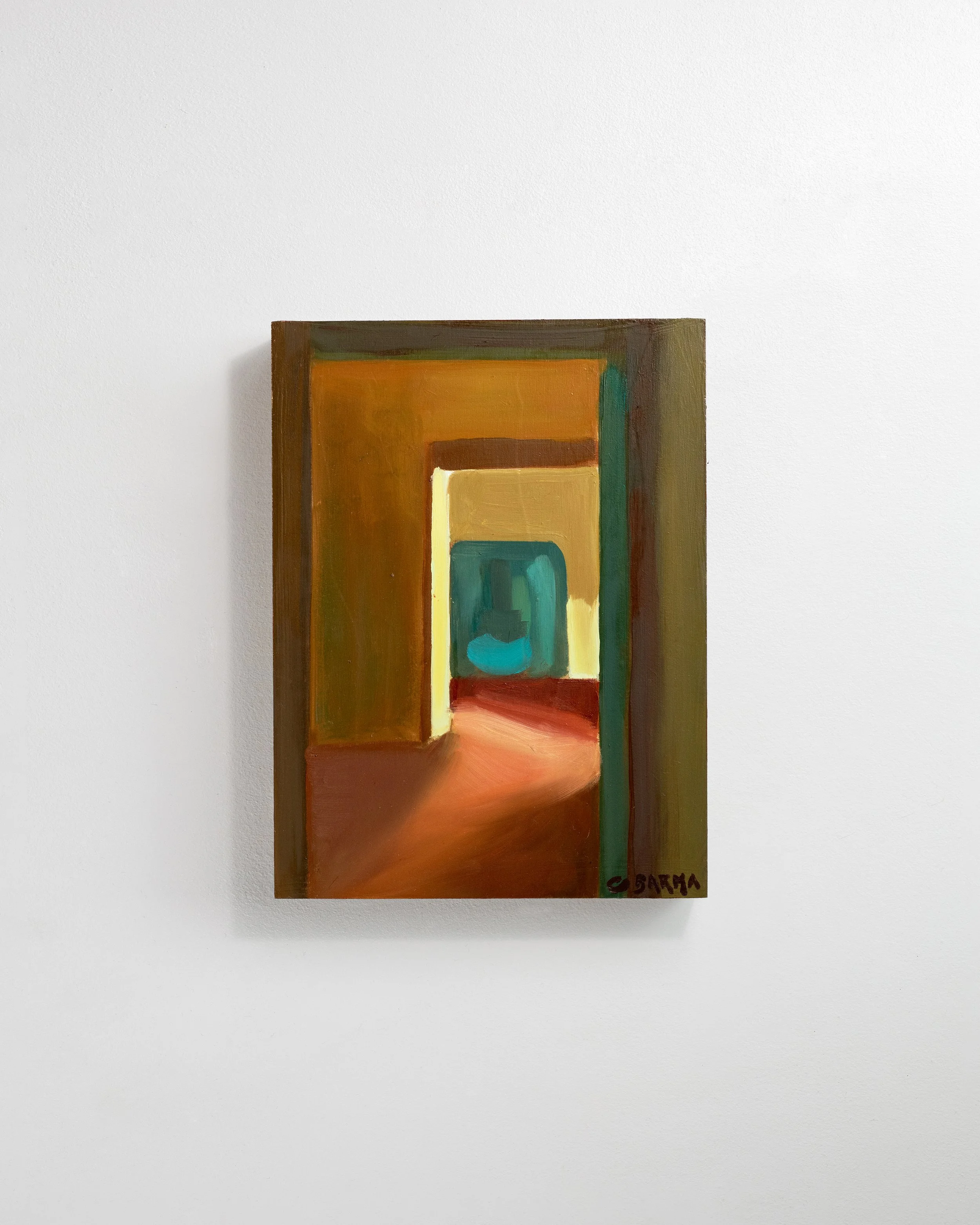 Peinture abstraite avec des formes géométriques dans des tons de vert, jaune, orange et brun, signée en bas à droite.