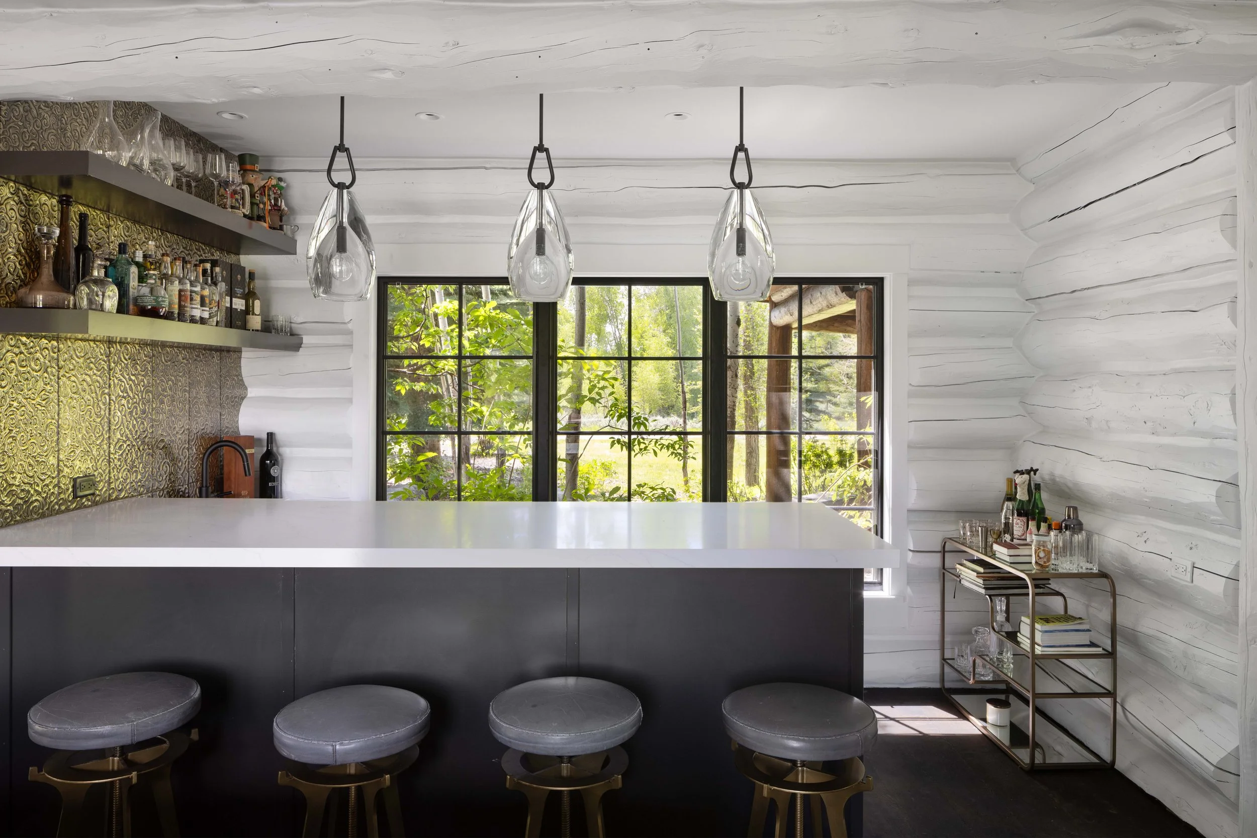 Full Bar