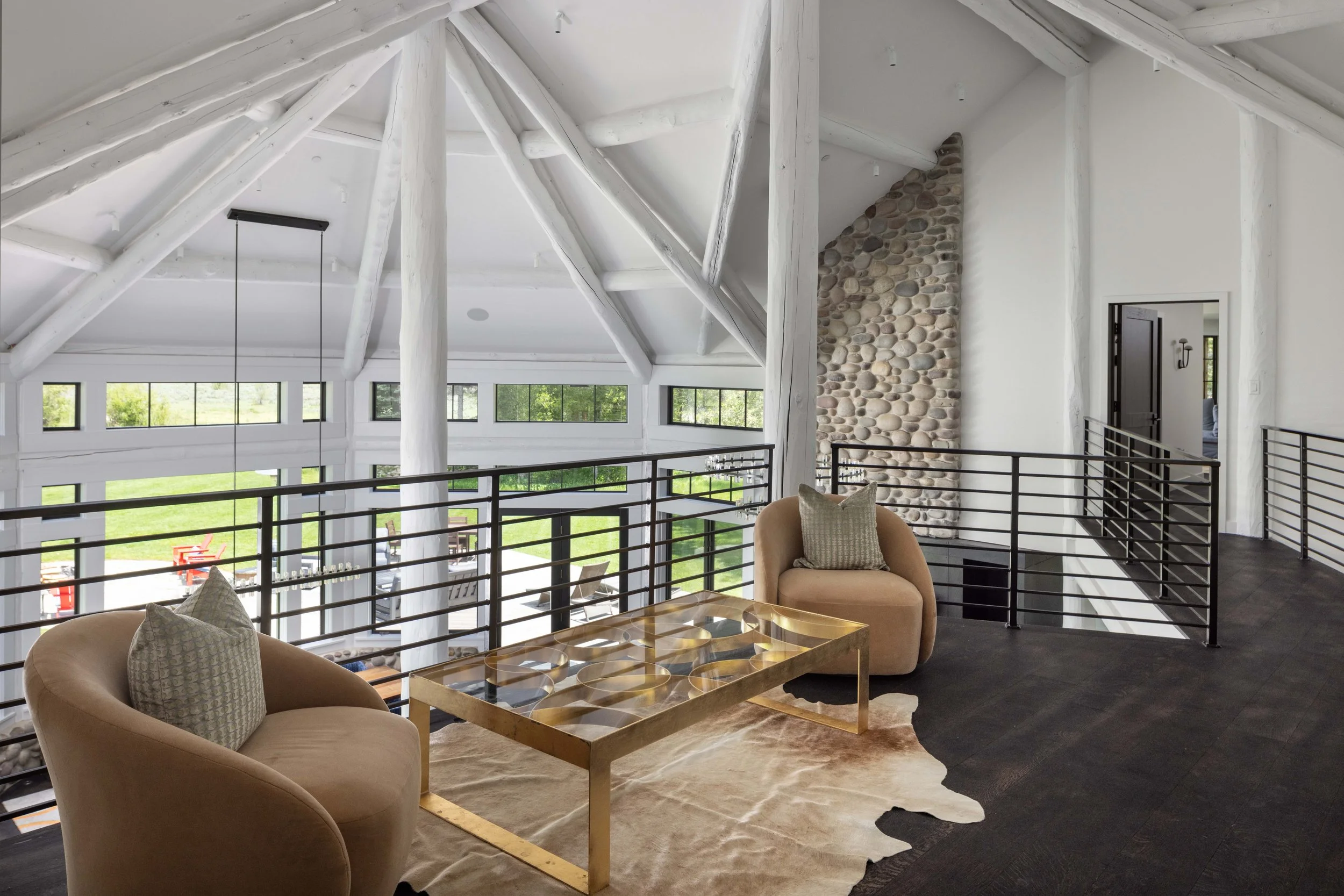 2nd Floor Sitting Area