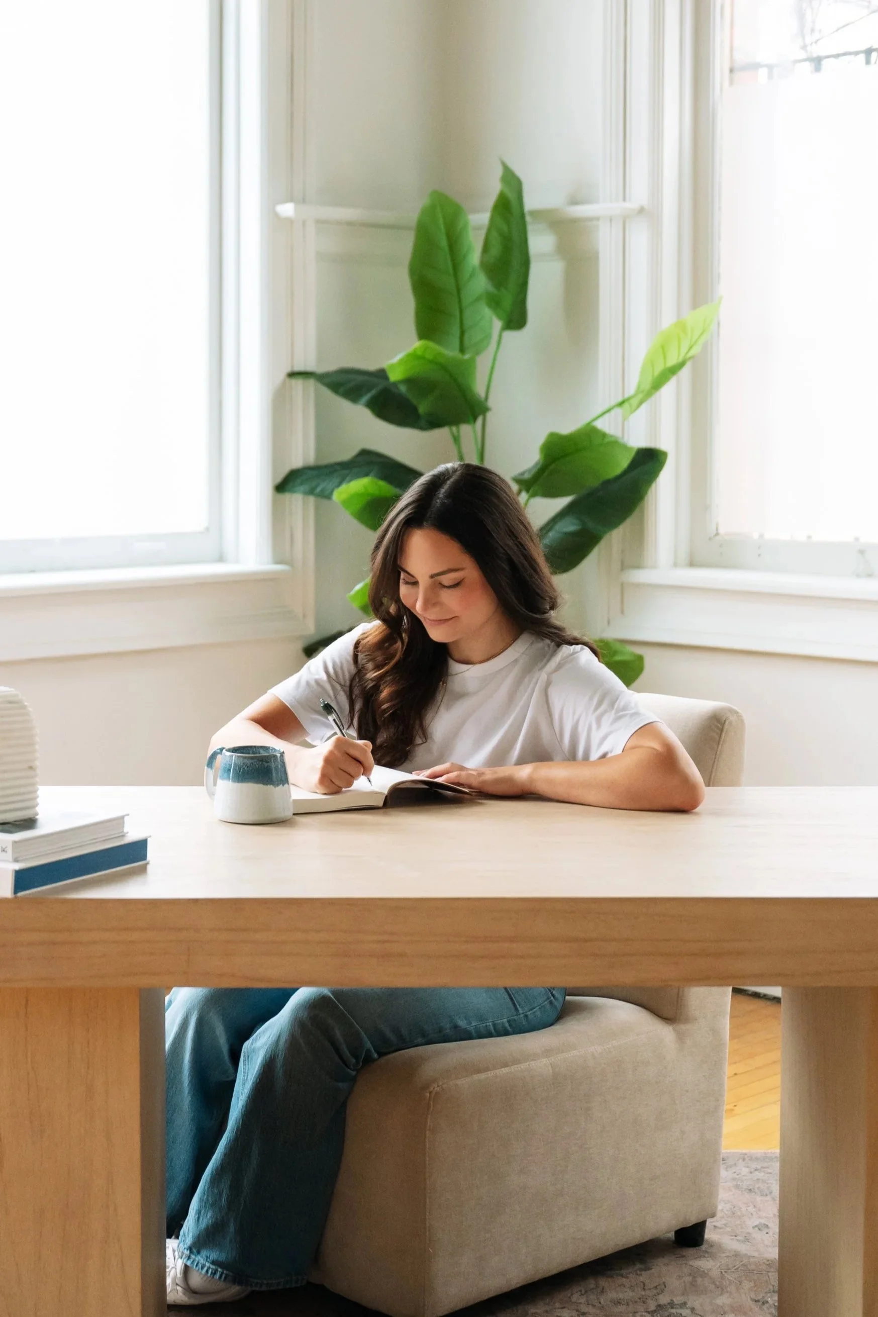 Hailey Tasker, Registered Psycotherapist (Q), founder and owner of Unpacked Therapy, a counsellor for young adults in Ontario.