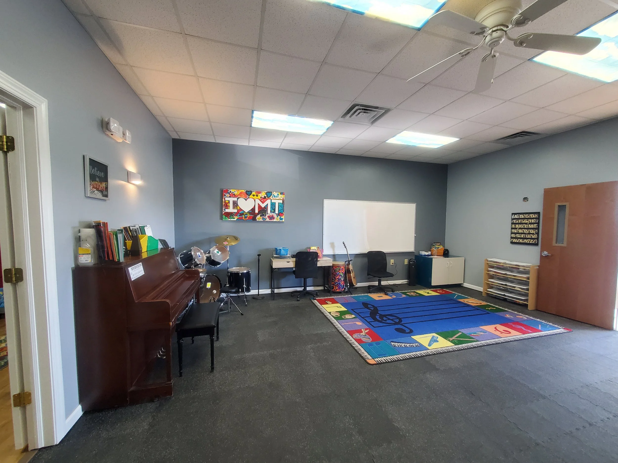 Heartstring Melodies offers music therapy for schools, organizations, and community wellness programs.