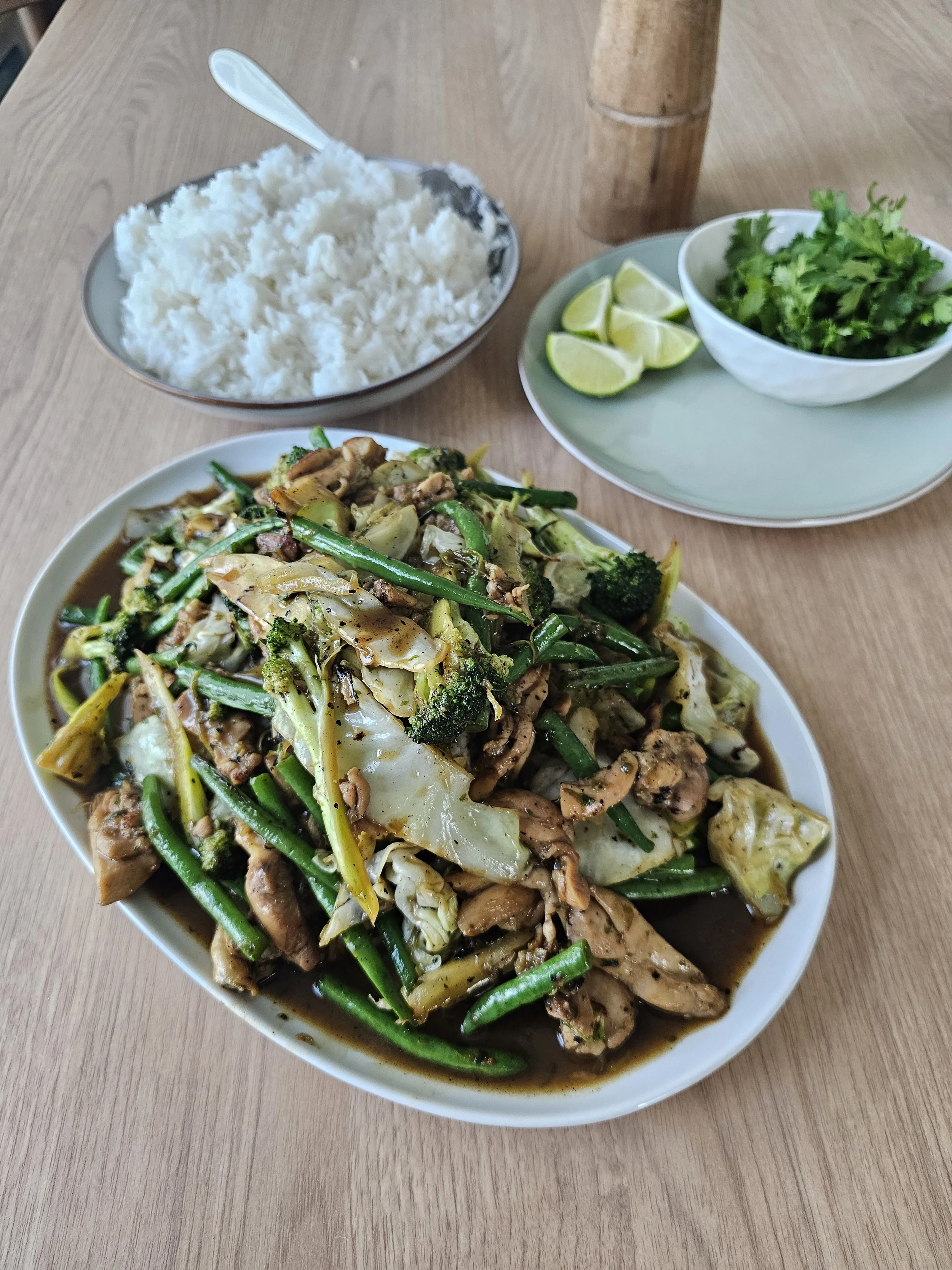 Chicken stir-fry with lime, black pepper + coriander